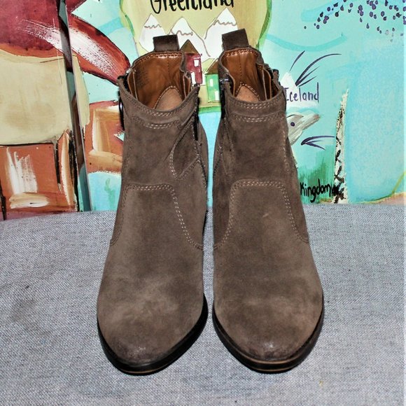 LADIES LUCKY BRAND SIDE ZIP ANKLE BOOTS - 10 - BROWN LEATHER. - Picture 2 of 6